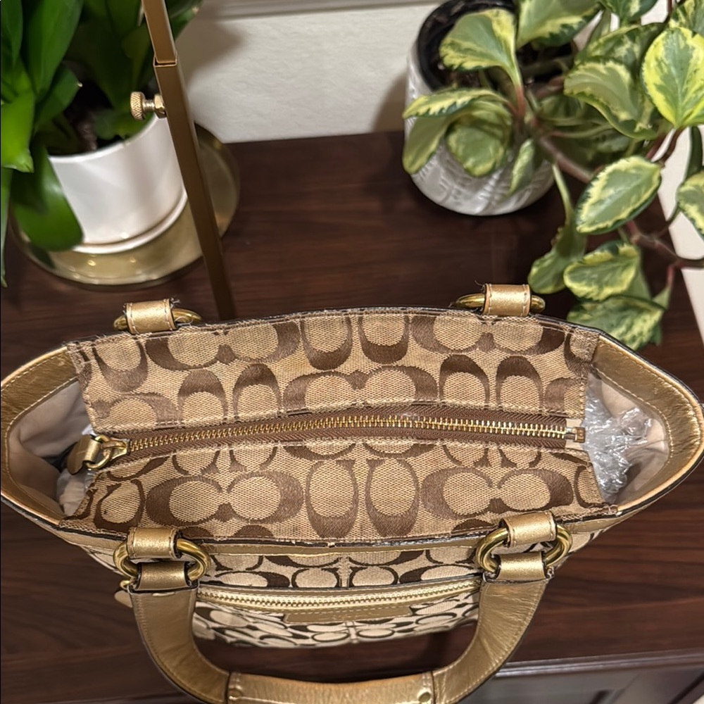 Coach Brown and Gold Shoulder Bag with Signature Pattern - Picture 5 of 10